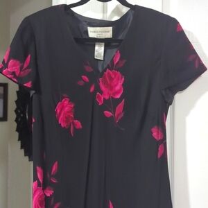 EUC Evan Picone Black Maxi Lined Dress with Burgandy Floral Design Size 16